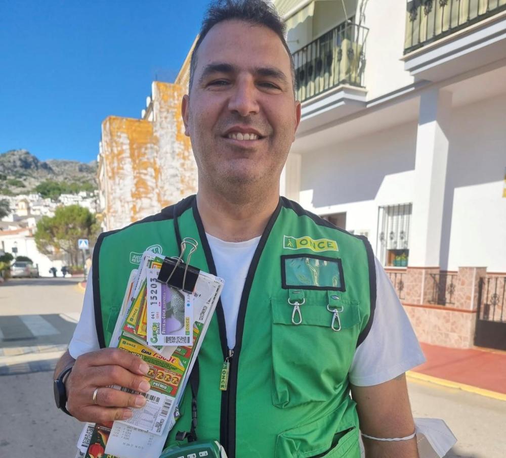 Ángel Cárdenas, vendedor de la ONCE en la localidad malagueña de Montejaque