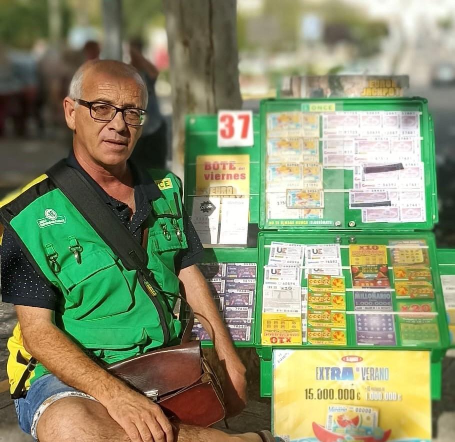 Atanasio Núñez, vendedor de la ONCE en Arcos de la Frontera