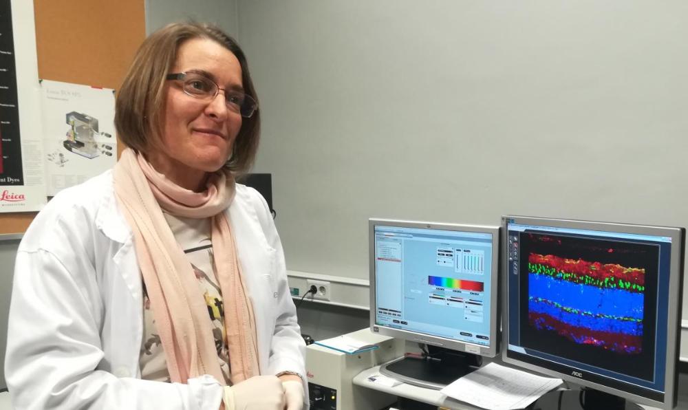 La investigadora Berta de la Cerda en el laboratorio de CABIMER