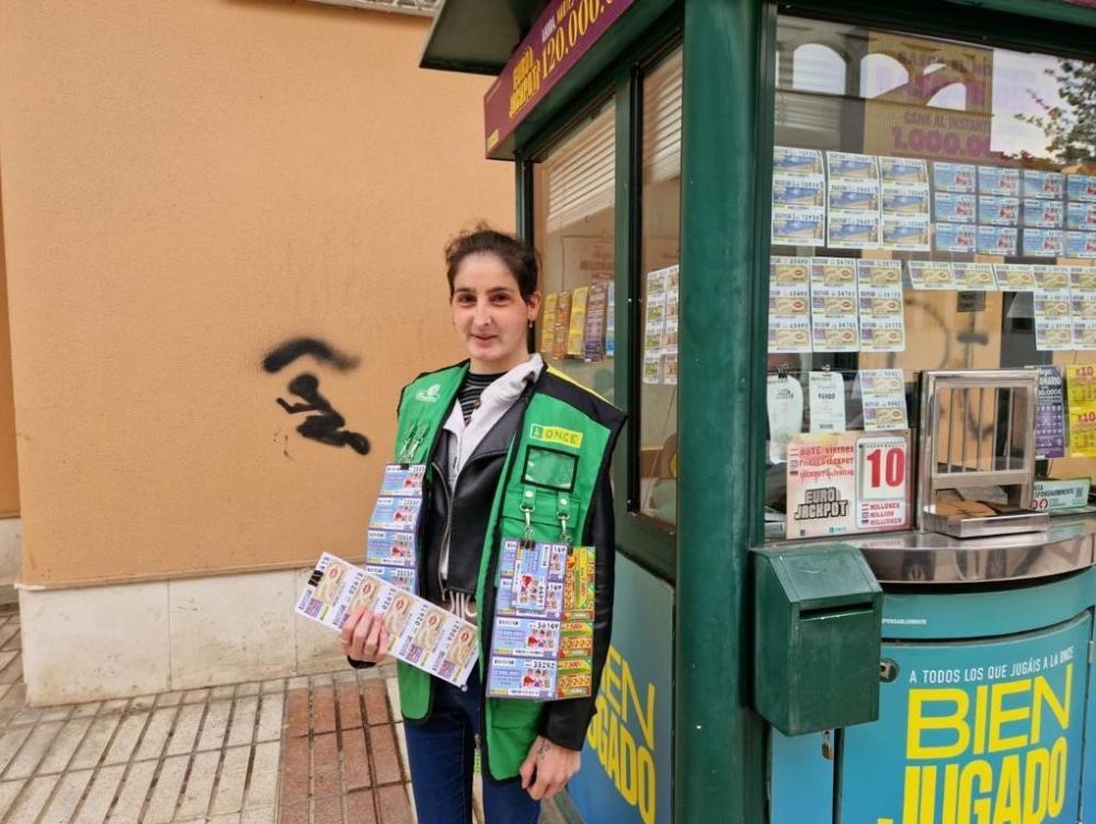 Celia Barba, vendedora de la ONCE en Sanlúcar de Barrameda