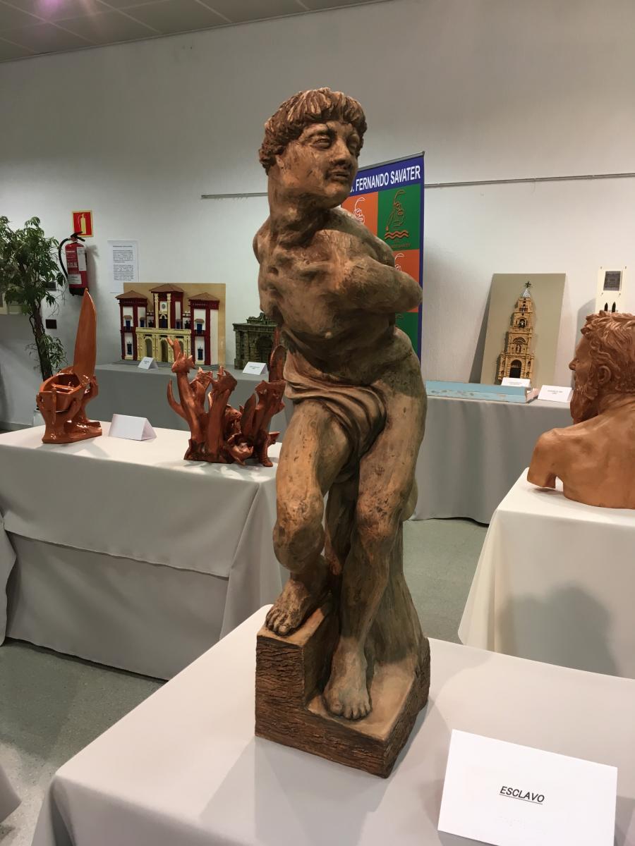 Una de las esculturas expuestas en Jerez del afiliado Manuel Cruzado 