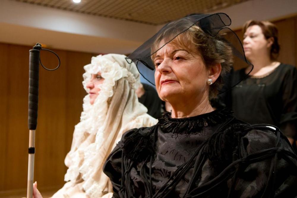 Once actrices conforman la agrupación de JACARANDA11