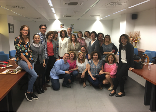 Foto de familia de los profesionales participantes