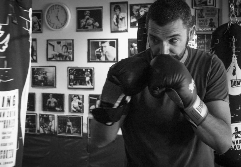 Espinar cree que cualquiera de sus novelas merecen un guión de Netflix