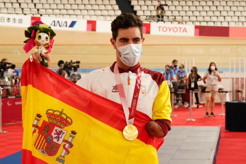Alfonso Cabello orgulloso de su triunfo mundial en Tokio