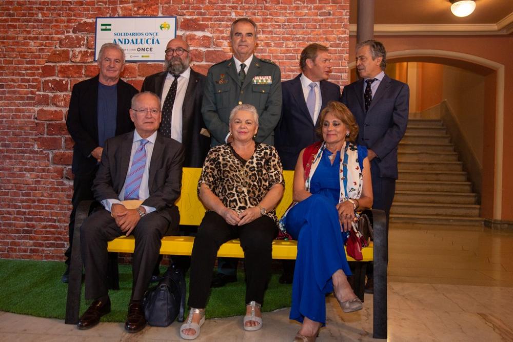 Foto de familia de los premiados antes de iniciarse la Gala
