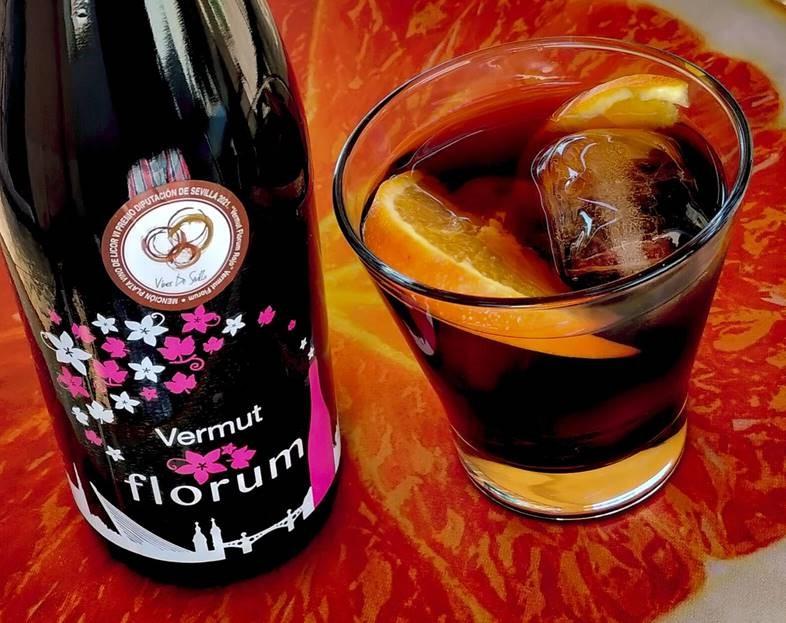 Un emprendedor con discapacidad apoyado por Fundación ONCE consigue el premio al mejor vermut del año 2021 con ‘Florum Rojo’
