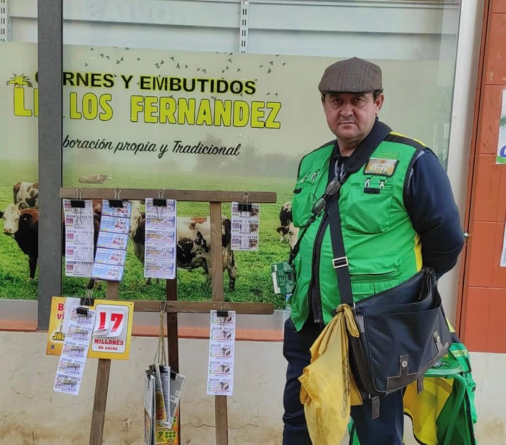 Francisco Carmona, vendedor de la ONCE en Fuente Palmera (Córdoba)