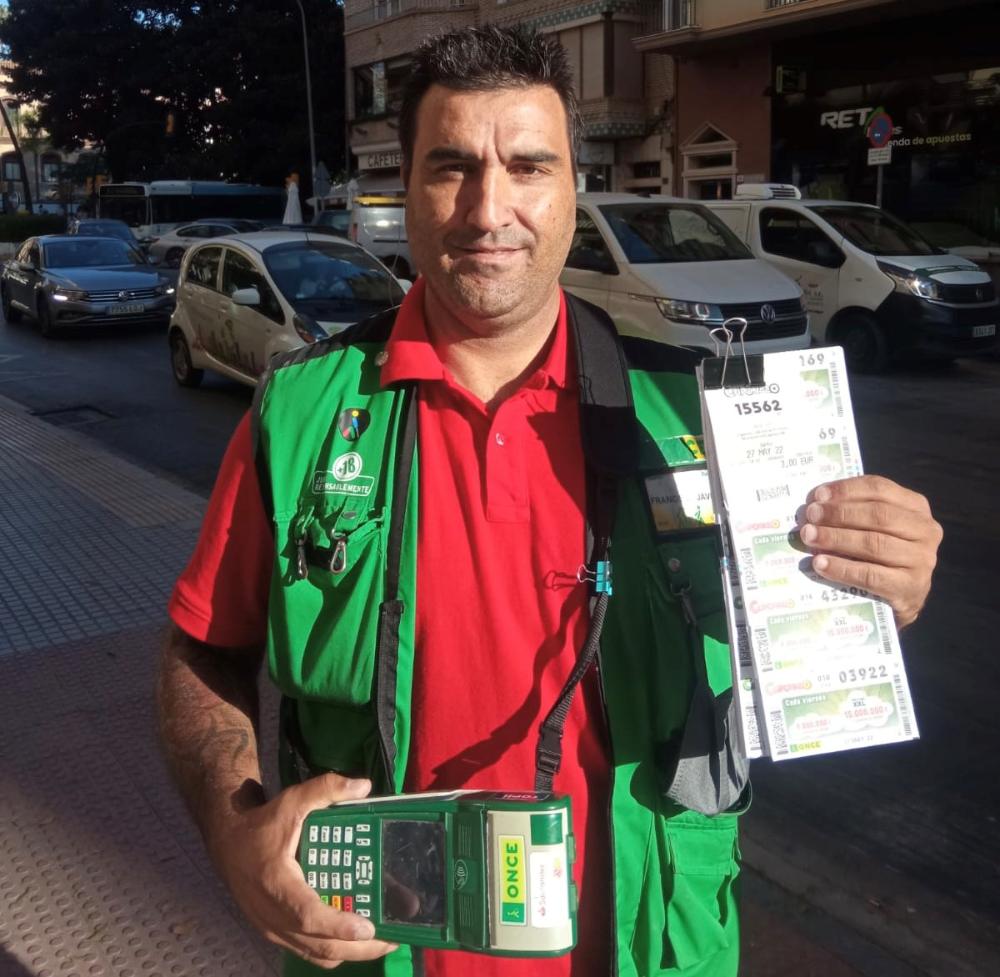 Frnacisco Javier Roa, vendedor de la ONCE en Málaga