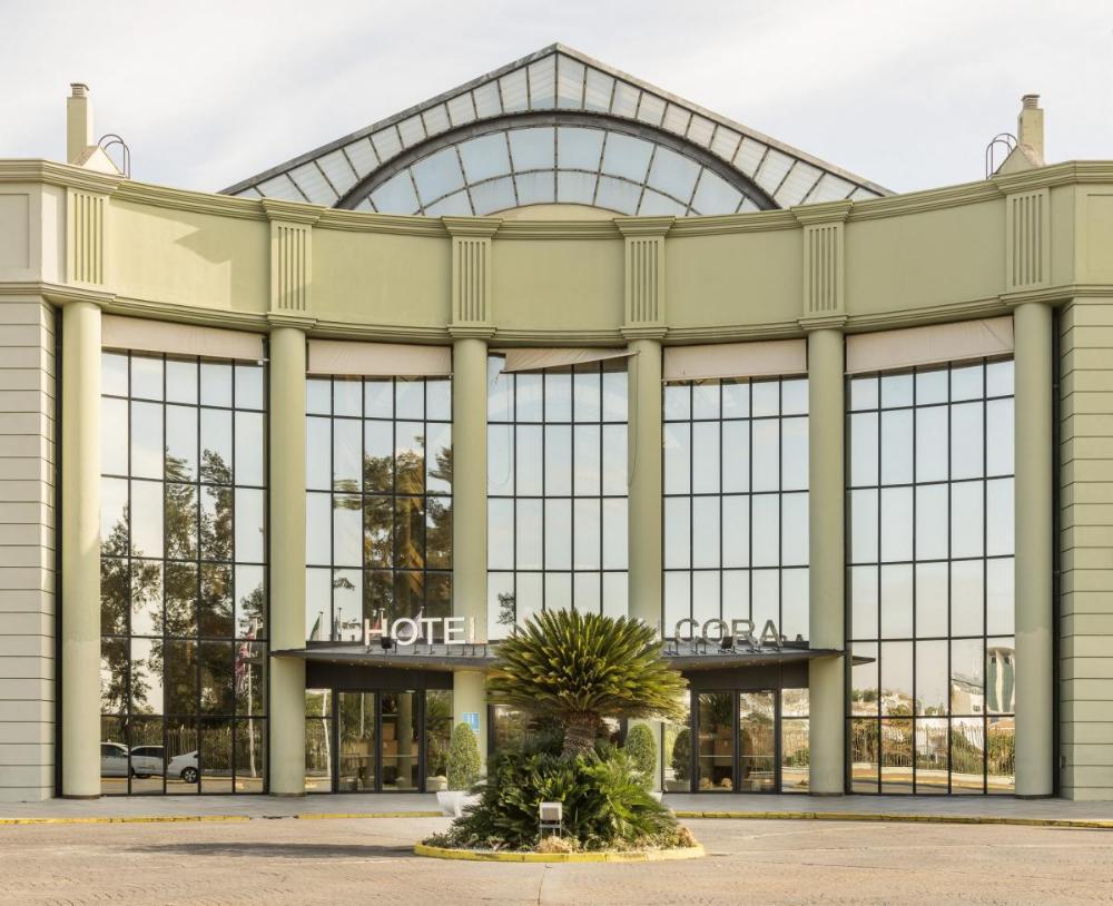Fachada principal del nuevo ILUNION Alcora de Sevilla