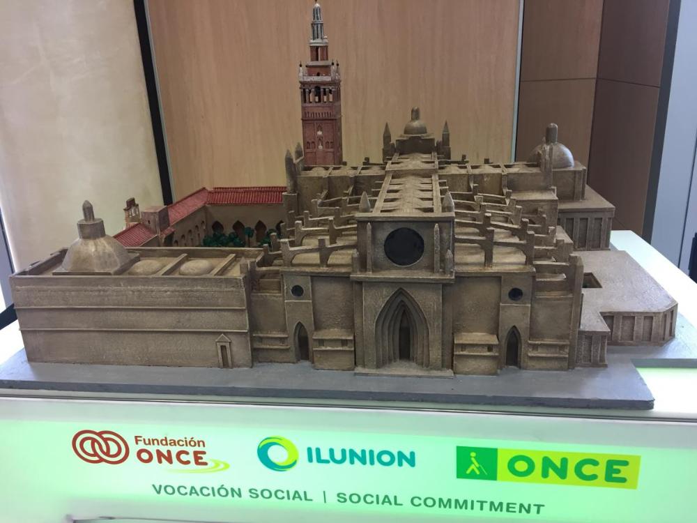 La maqueta de la catedral de Sevilla es una de las que se pueden ver en la exposición
