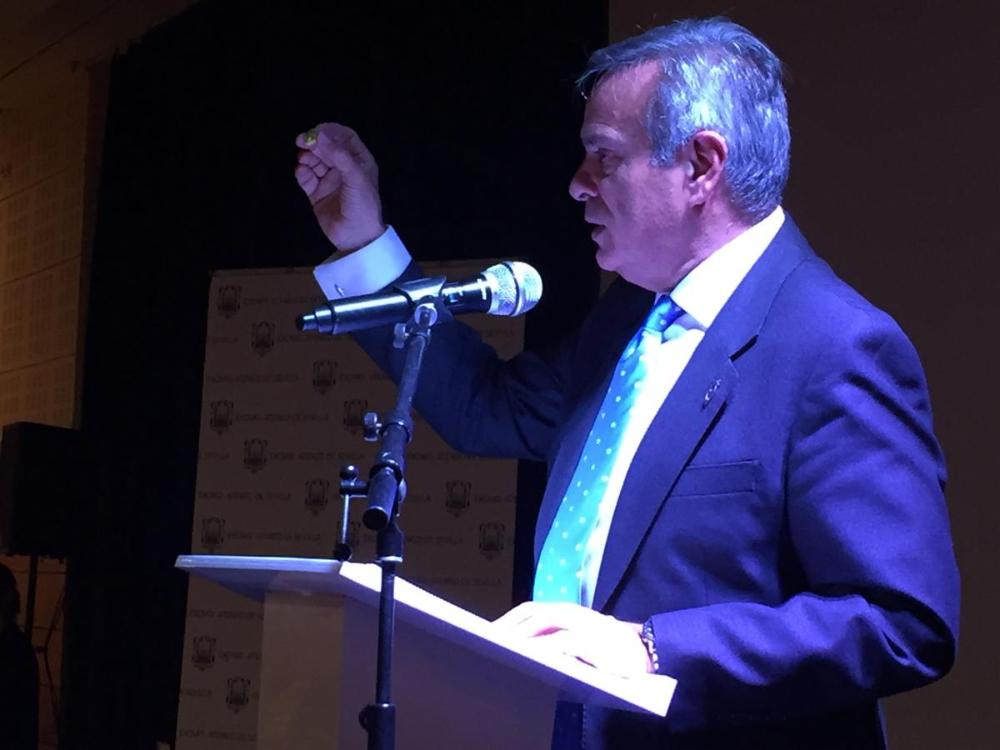El periodista Cristóbal Martínez presentó la cena de Gala en el ILUNION Alcora Sevilla
