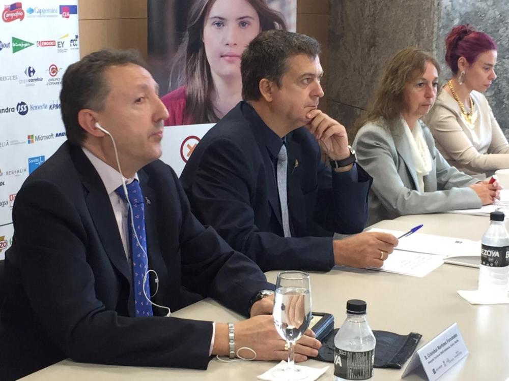 El delegado territorial durante su intervención