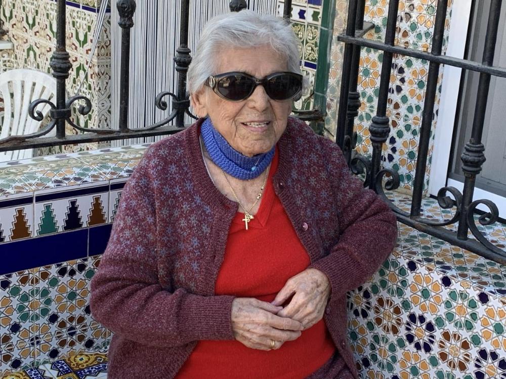Olar pide a los políticos "que sean más del pueblo y quieran más al pueblo"