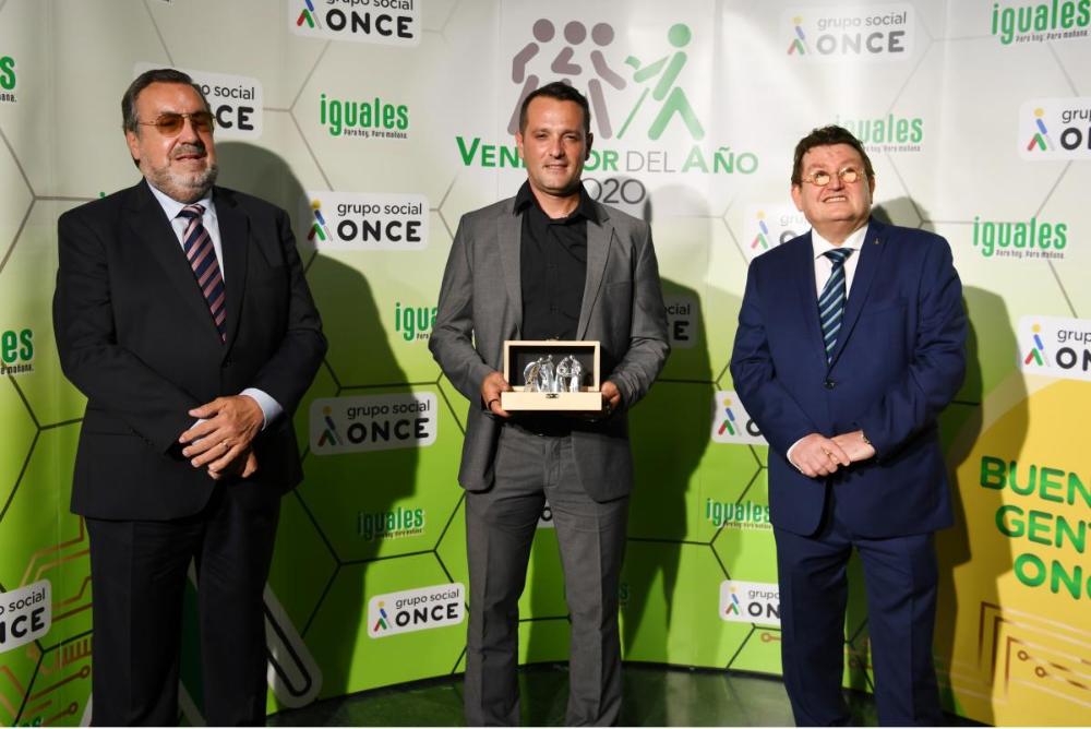 Francisco Iván con Miguel Carballeda y Ángel Sánchez en la gala de Madrid