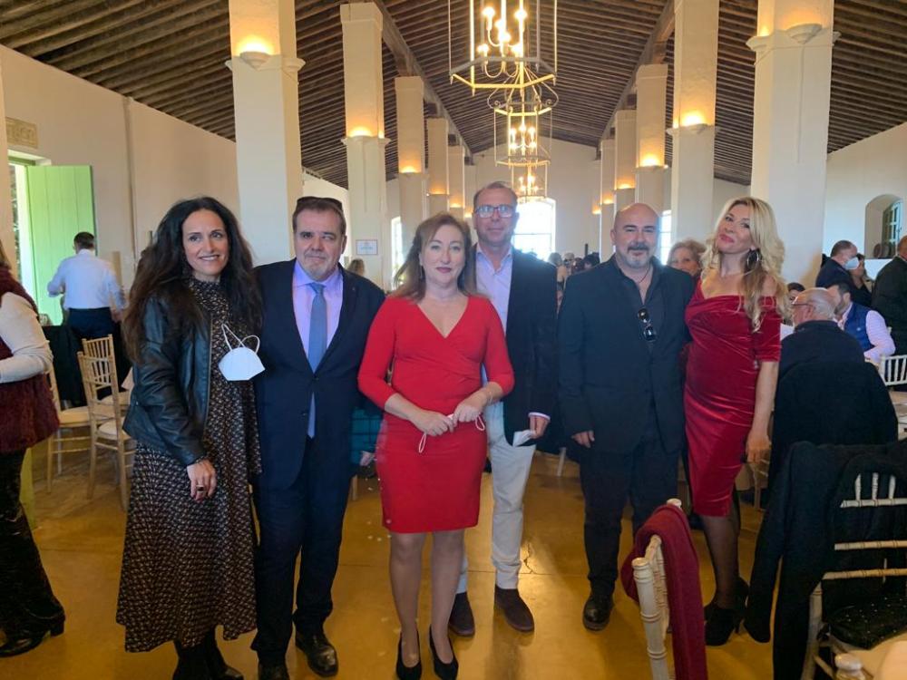 El director de la ONCE en Jerez, Cristino Ortuno, asiste a la celebración de Santa Lucía en Ubrique