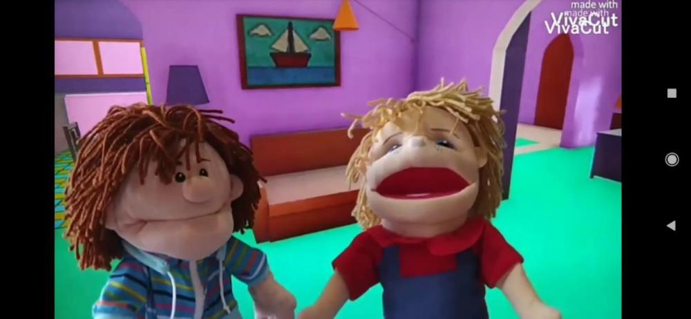 Marionetas de niño y niña