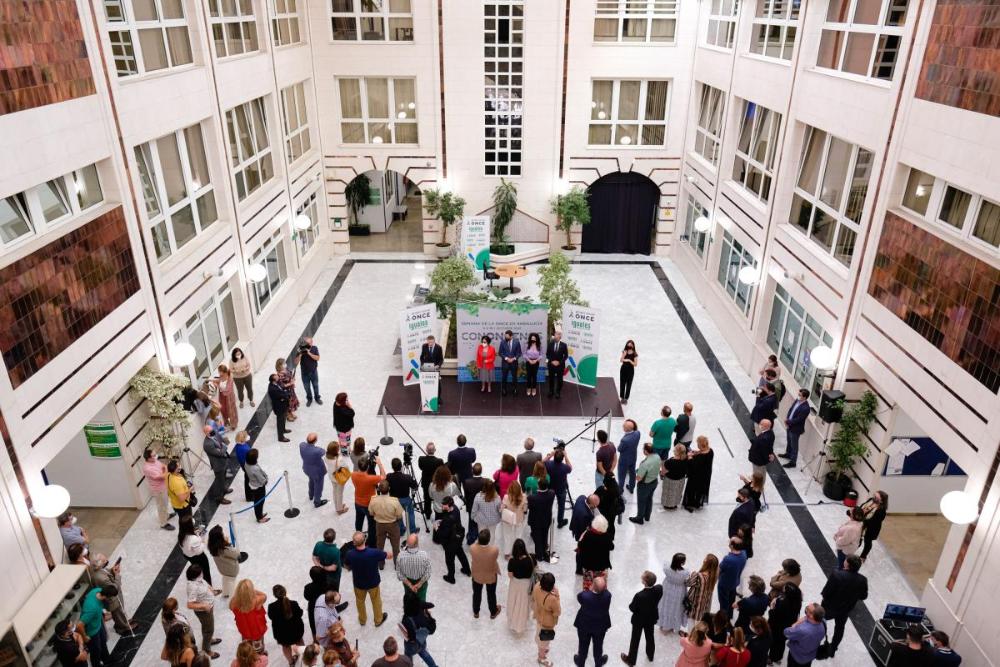 Vista general del patio de la Delegación Territorial durante la inauguración