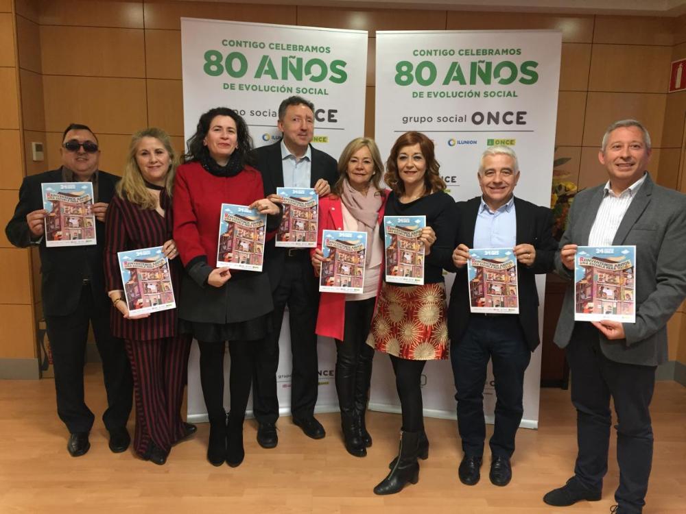 Foto de familia del jurado tras la reunión en la que fallaron los premios