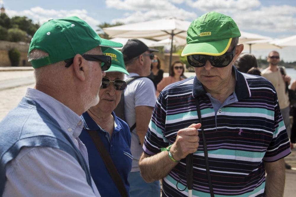 Los sevillanos disfrutaron el circuito de movilidad ubicado a la sombra del Puente de Triana