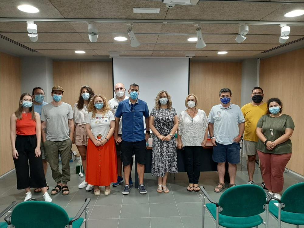 Foto de familia de los participantes en la formación realizada en la sede de la ONCE en Almería