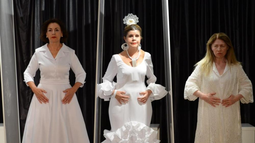 Ensayo de 'Seven' donde todos los actores y actrices están separados por mamparas
