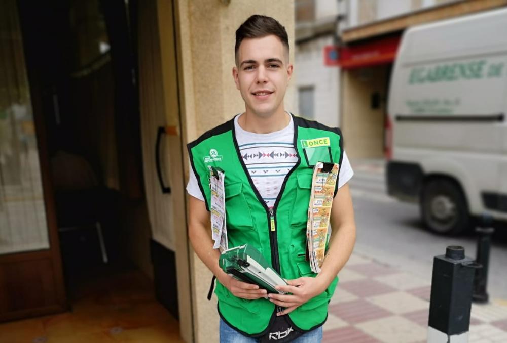 Javier Fernández, feliz tras dar La Paga en Moriles (Córdoba)