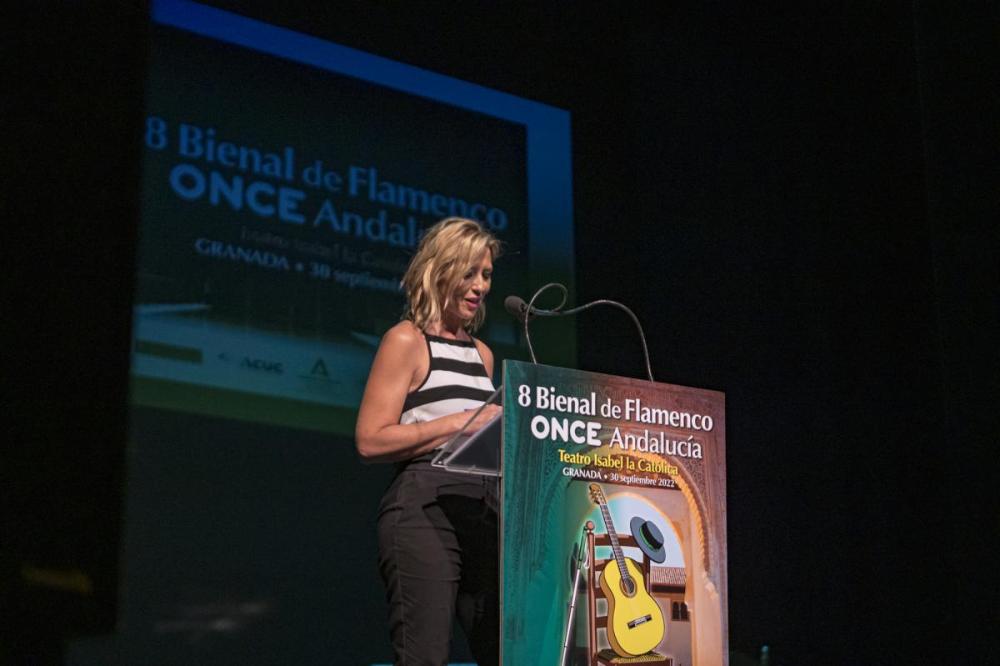 La presentadora Silvia Sanz tuvo palabras de cariño para quien fuera alma de esta Bienal, Paco Rodríguez Acosta