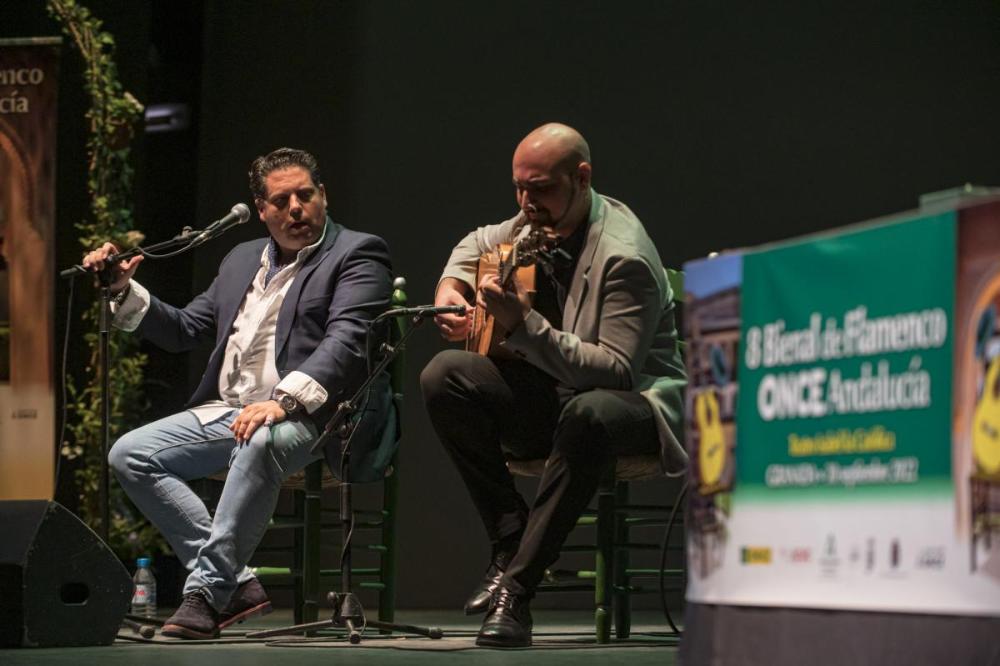 Israel Gómez y Rodríguez Acosta en otro momento de su actuación