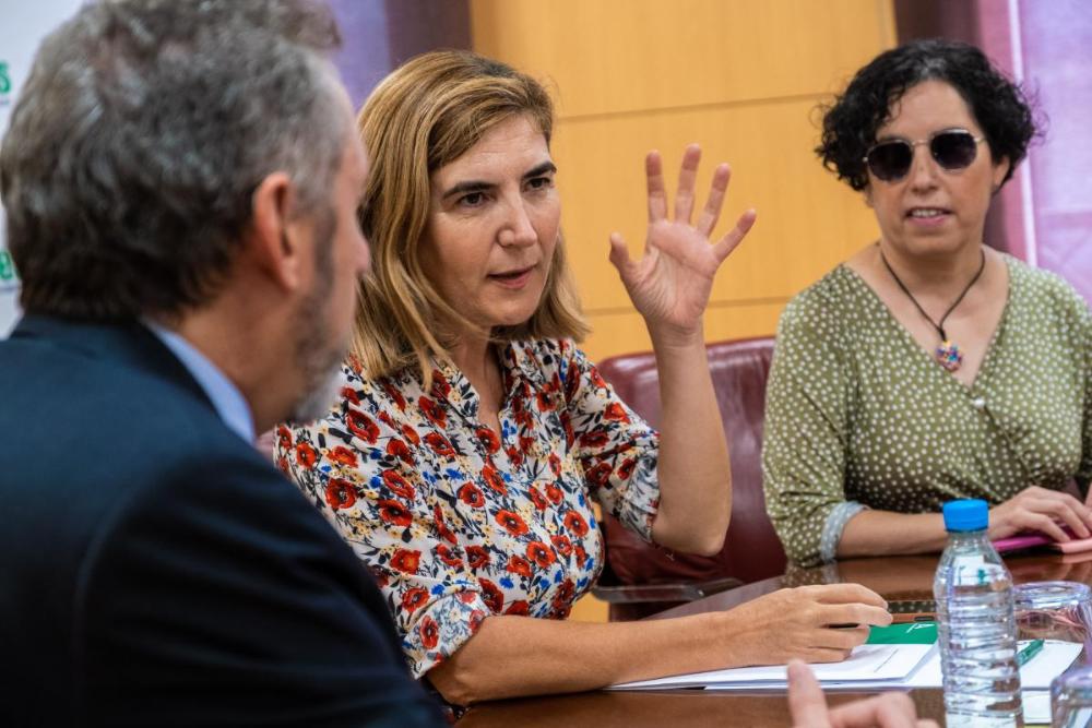 La consejera de Empleo se mostró muy receptiva a las demandas del Grupo Social ONCE