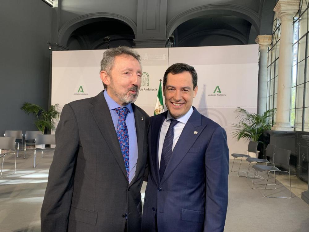 Juanma Moreno con Cristóbal Martínez en San Telmo, tras la reunión