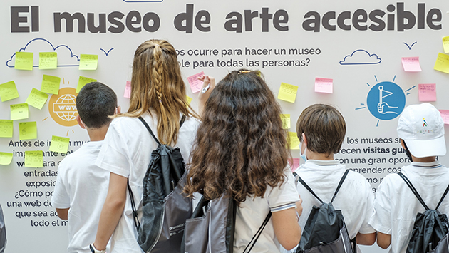 estudiantes_en_photocall_concurso_escolar_once_b.jpg
