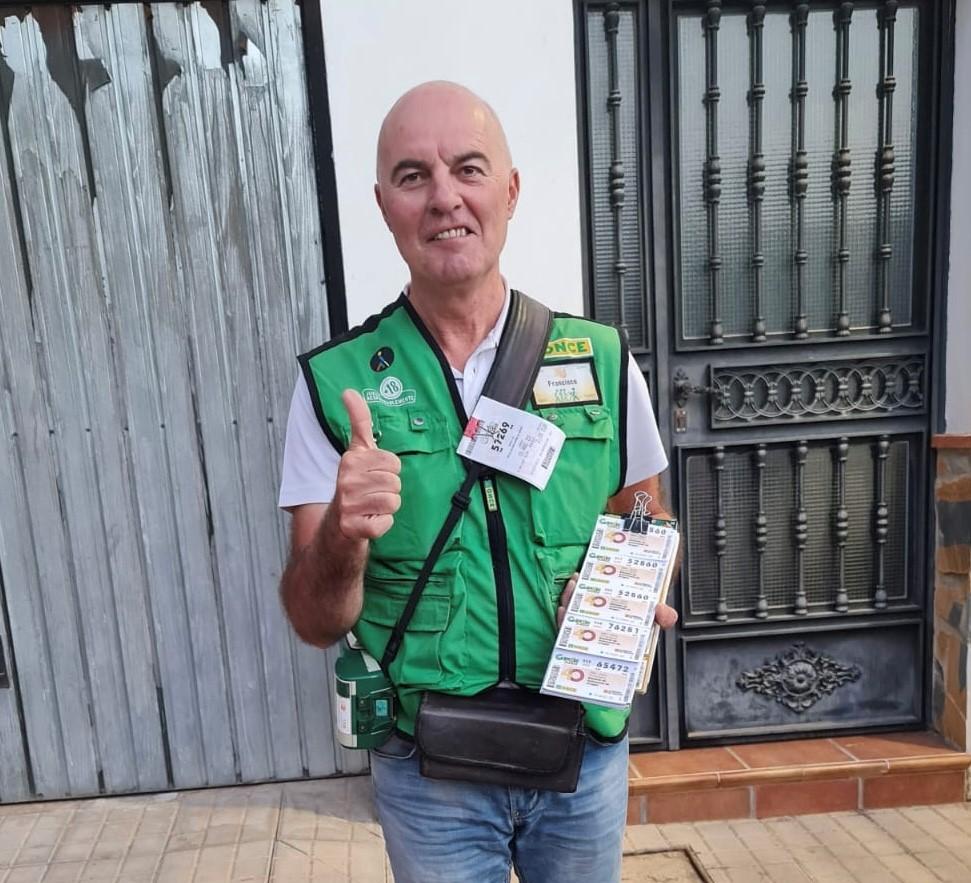 Francisco José Rodríguez, vendedor de la ONCE en Cortes de la Frontera