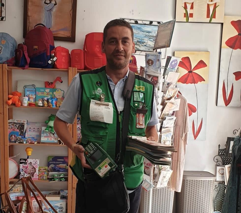 José María Romero, vendedor de la ONCE en Estepona