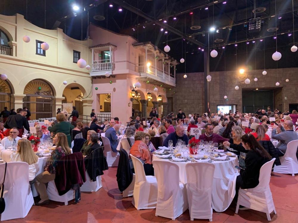 Almuerzo de Santa Lucía en El Fuerte de Isla Mágica en Sevilla