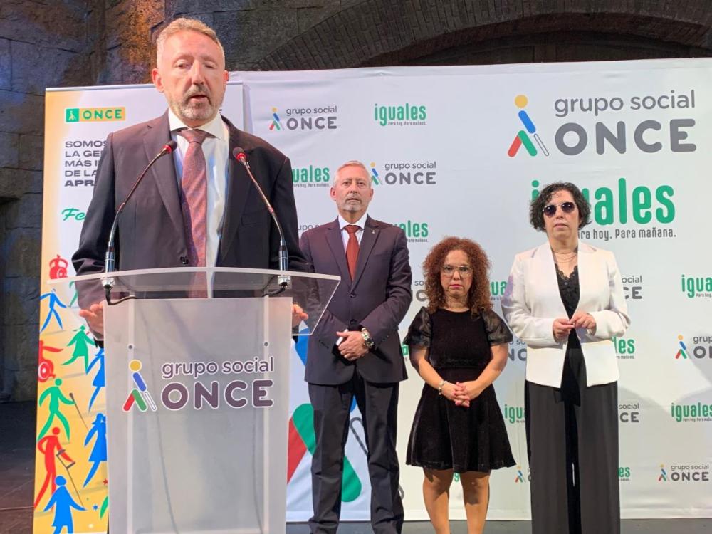 Intervención de Cristóbal Martínez en la celebración de Santa Lucía en Sevilla