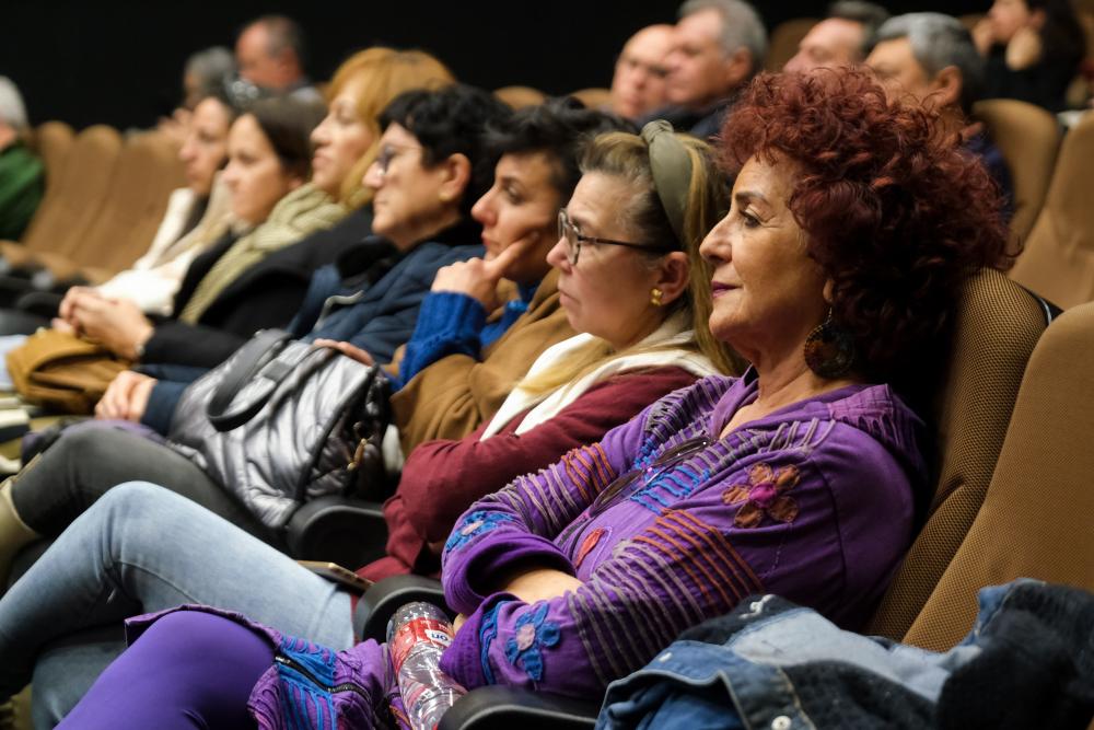 Los profesionales del CRE durante el acto