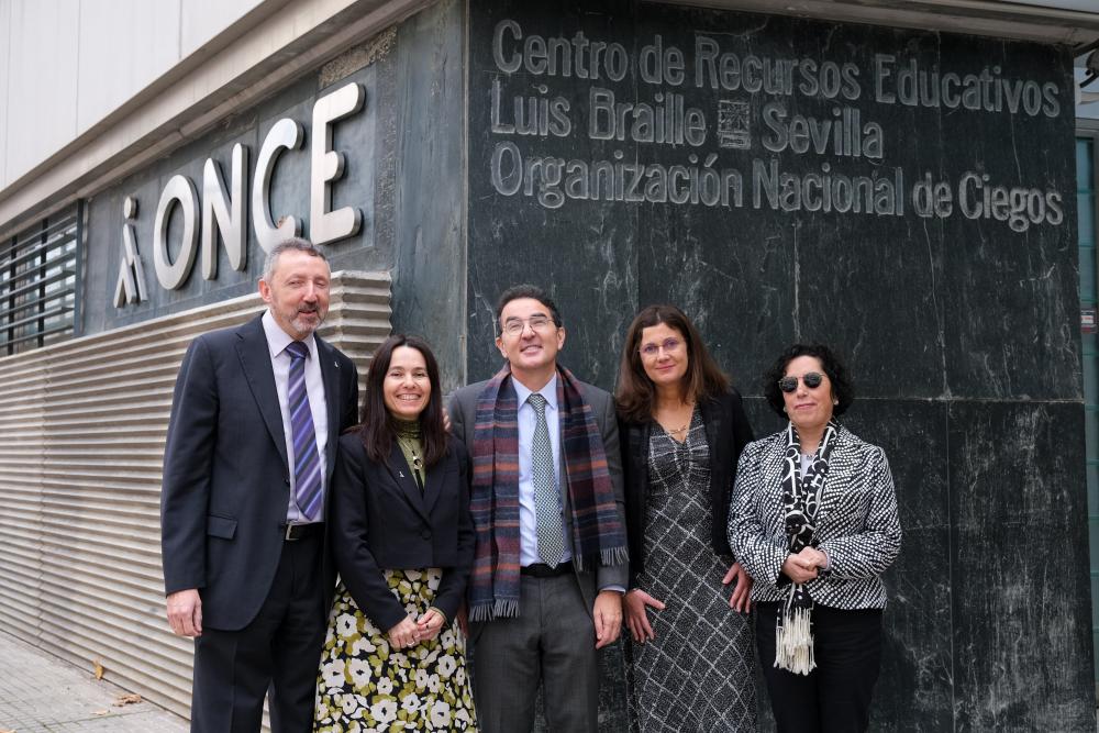 El director general adjunto de Servicios Sociales, Andrés Ramos, a su llegada al CRE 