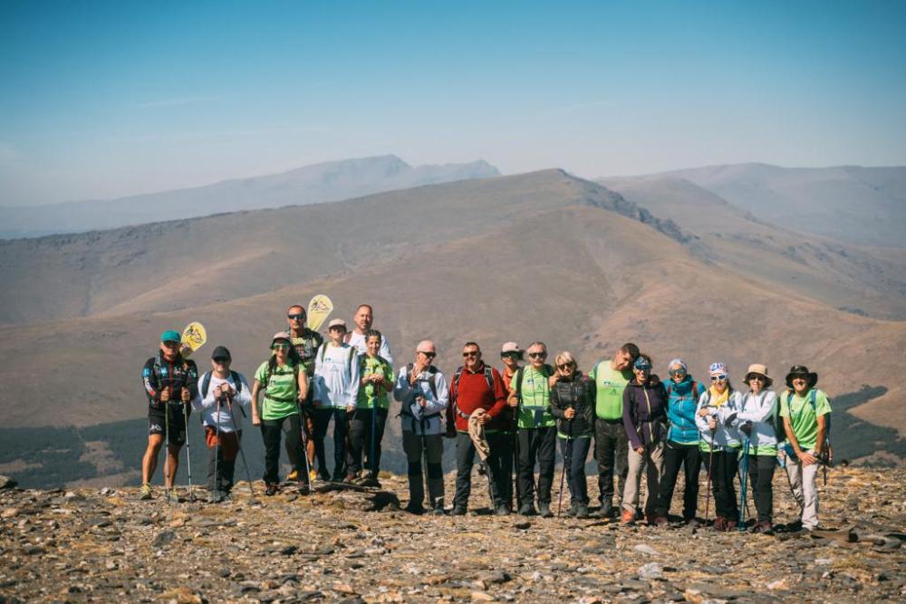 Foto de grupo en una de las cimas