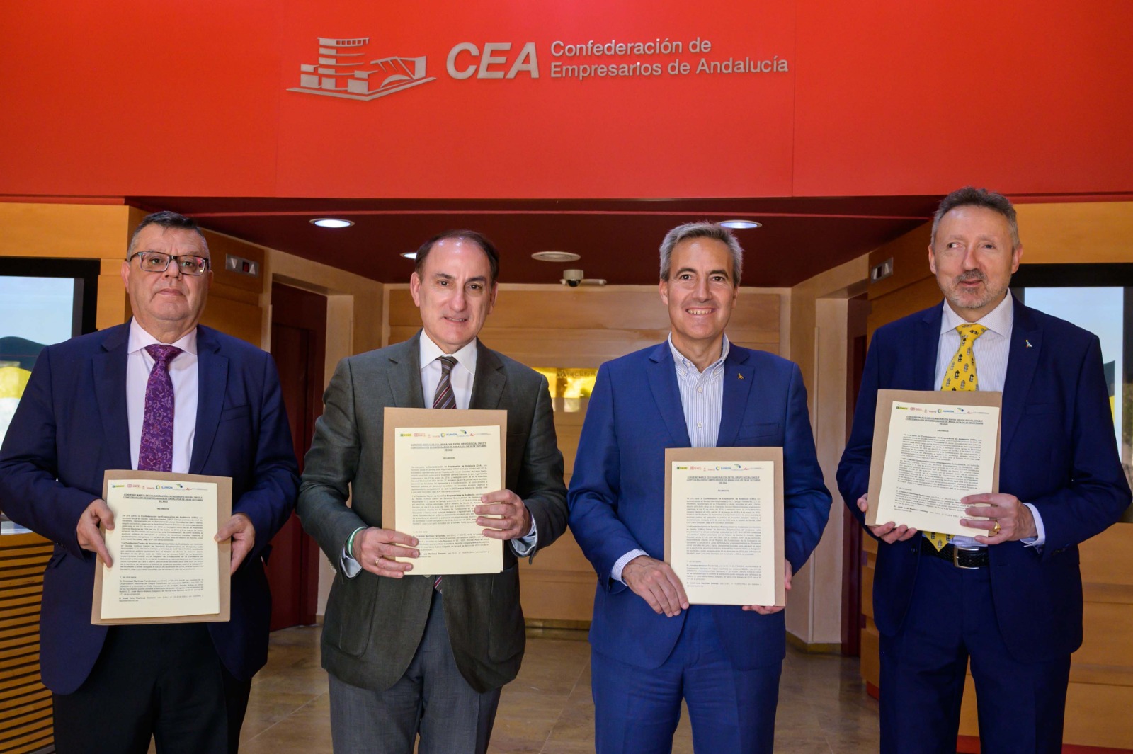Firma del Convenio entre el Grupo Social ONCE y la CEA