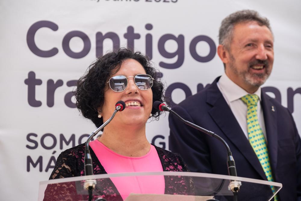 Isabel Viruet junto a Cristóbal Martínez