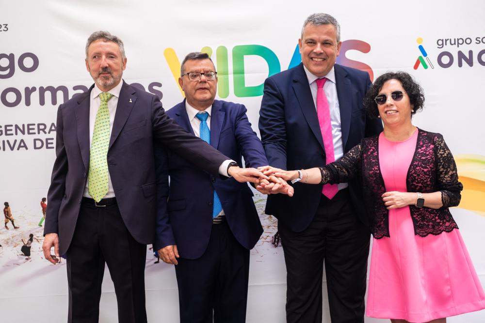 Foto de familia de autoridades