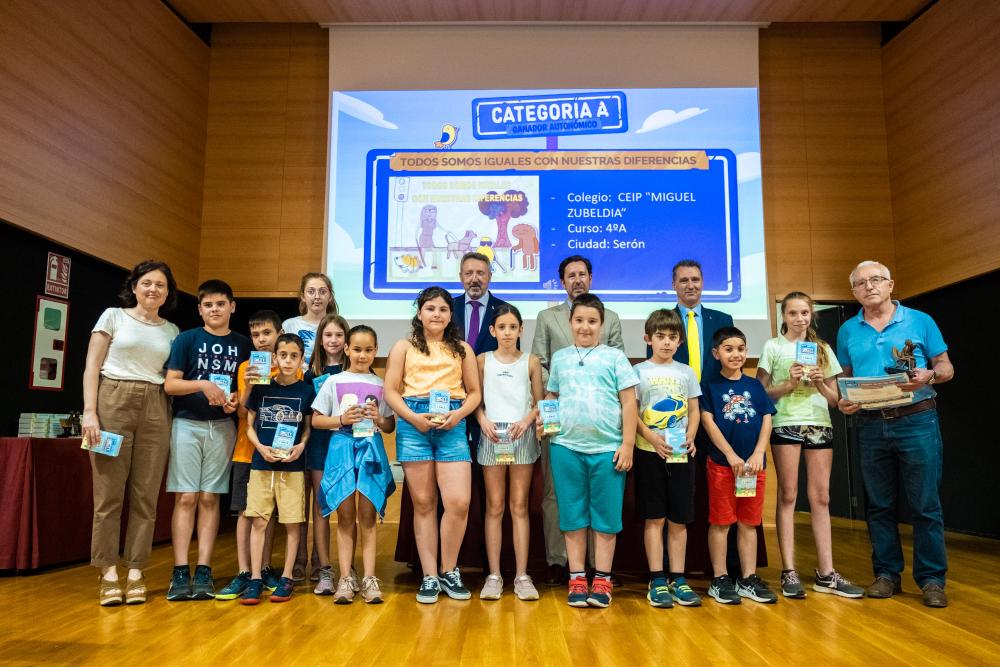 Foto de familia de los ganadores en la categoría A