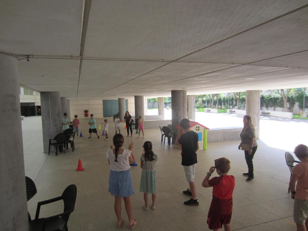 Juegos en el patio del CRE de Sevilla