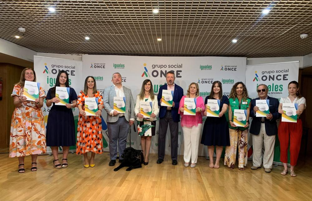 Foto de familia en la presentación de Granada