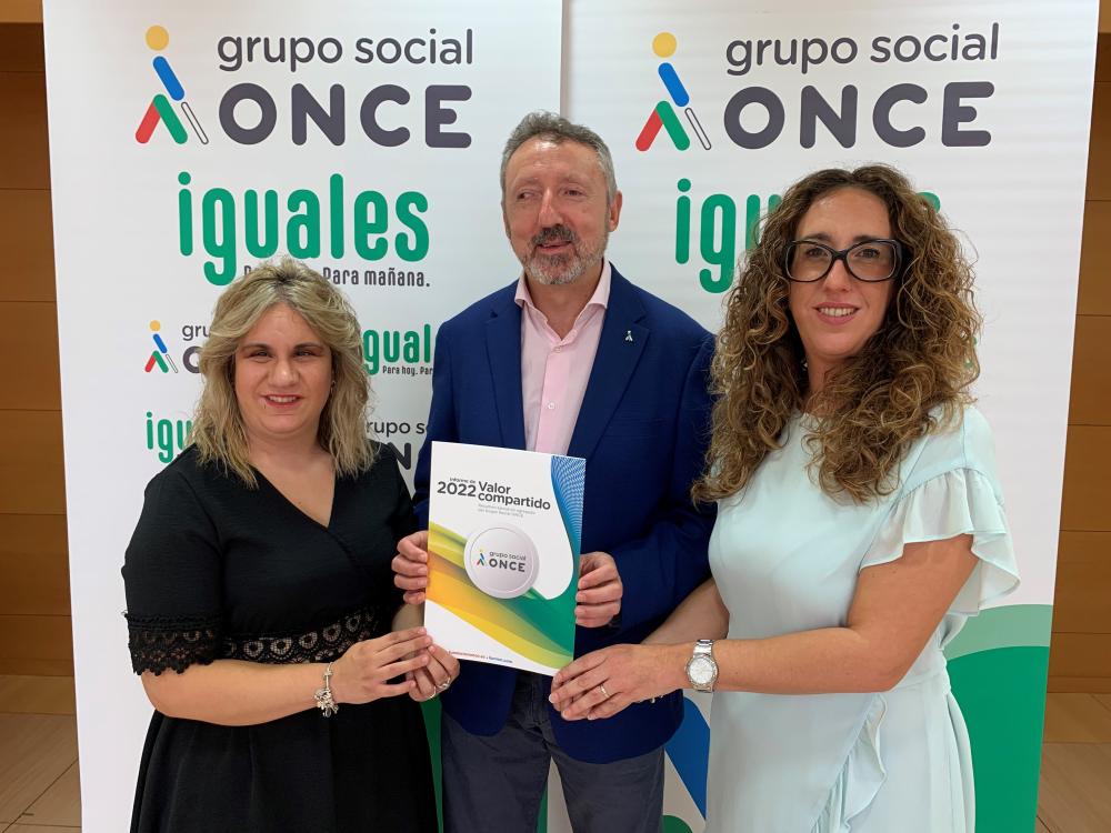 Irene Jiménez, Cristóbal Martínez y María Luisa Garzón