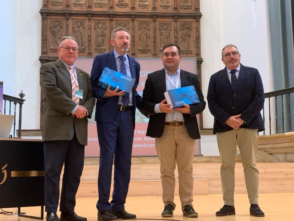 Cristóbal Martínez con los responsables del Congreso