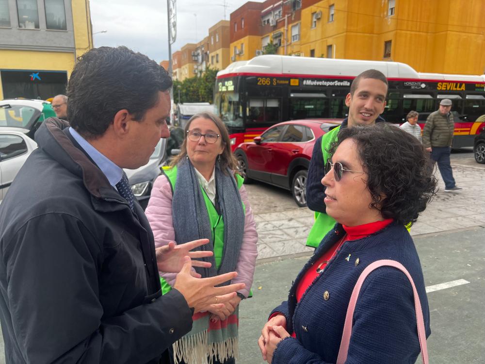 Isabel Viruet y Javier de la Rosa hablando