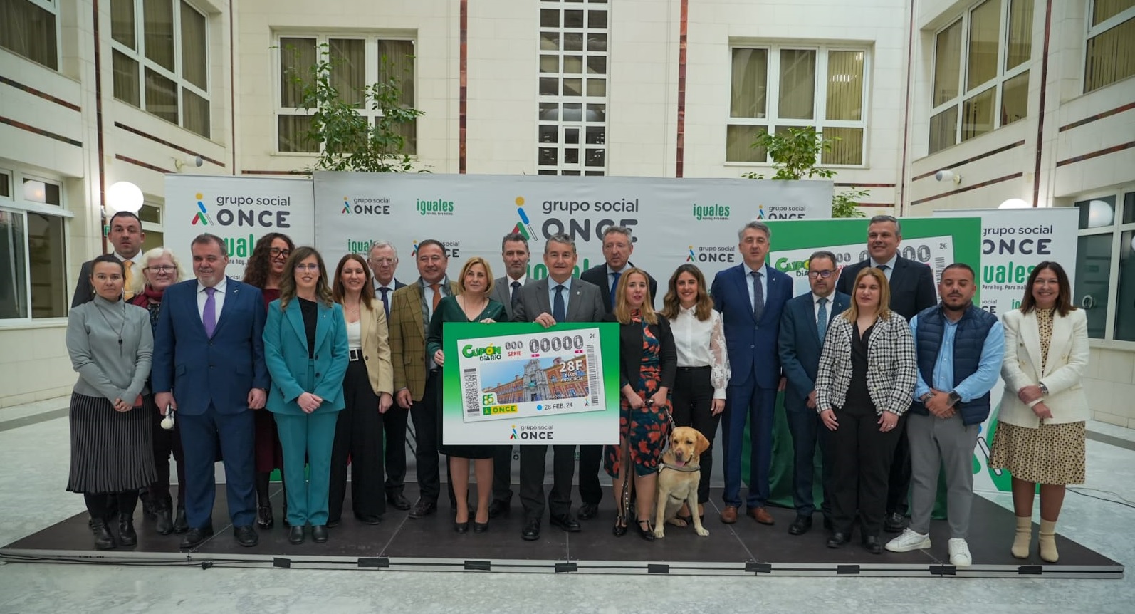 Presentación del cupón de la ONCE dedicado al Día de Andalucía