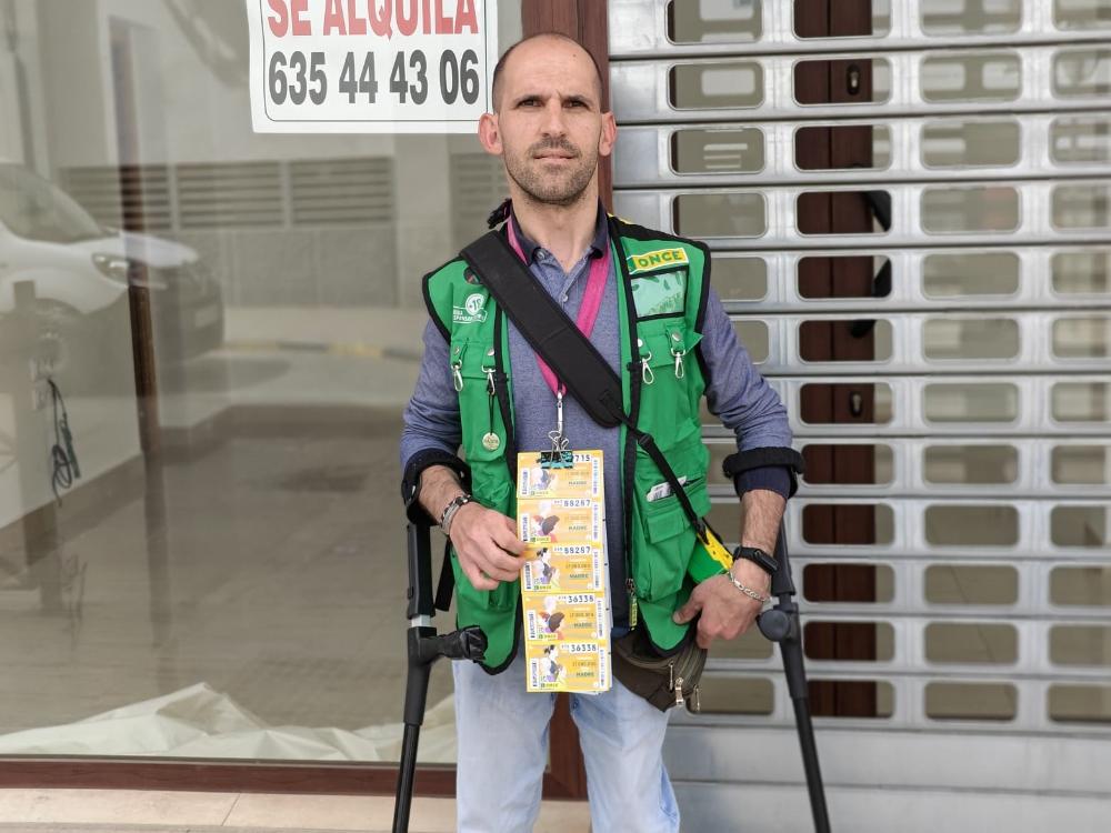 Luis Castellano, vendedor de la ONCE en Priego de Córdoba